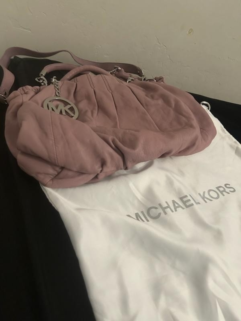 Michael Kors Blush Pink Leather Hobo with MK Charm - Picture 3 of 3